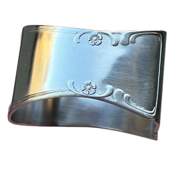 Stainless Steel Napkin Rings Set Of 8 Custom Craft Initial Letter "S" Engraved - Picture 3 of 6